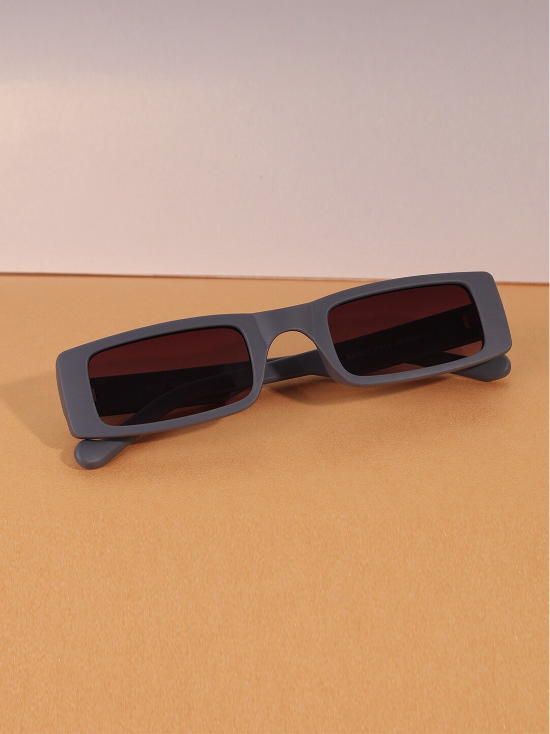 

QUIRKY Unisex Rectangle Sunglasses With UV Protected Lens, Purple
