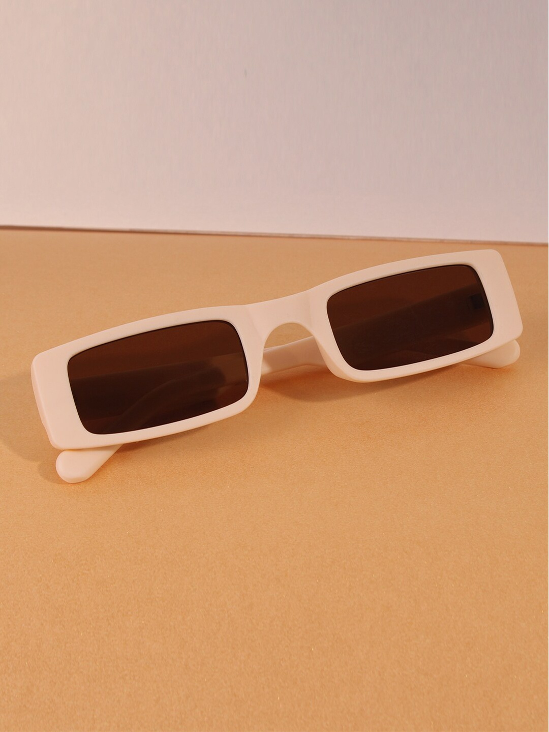 

QUIRKY Unisex Rectangle Sunglasses With UV Protected Lens, Pink