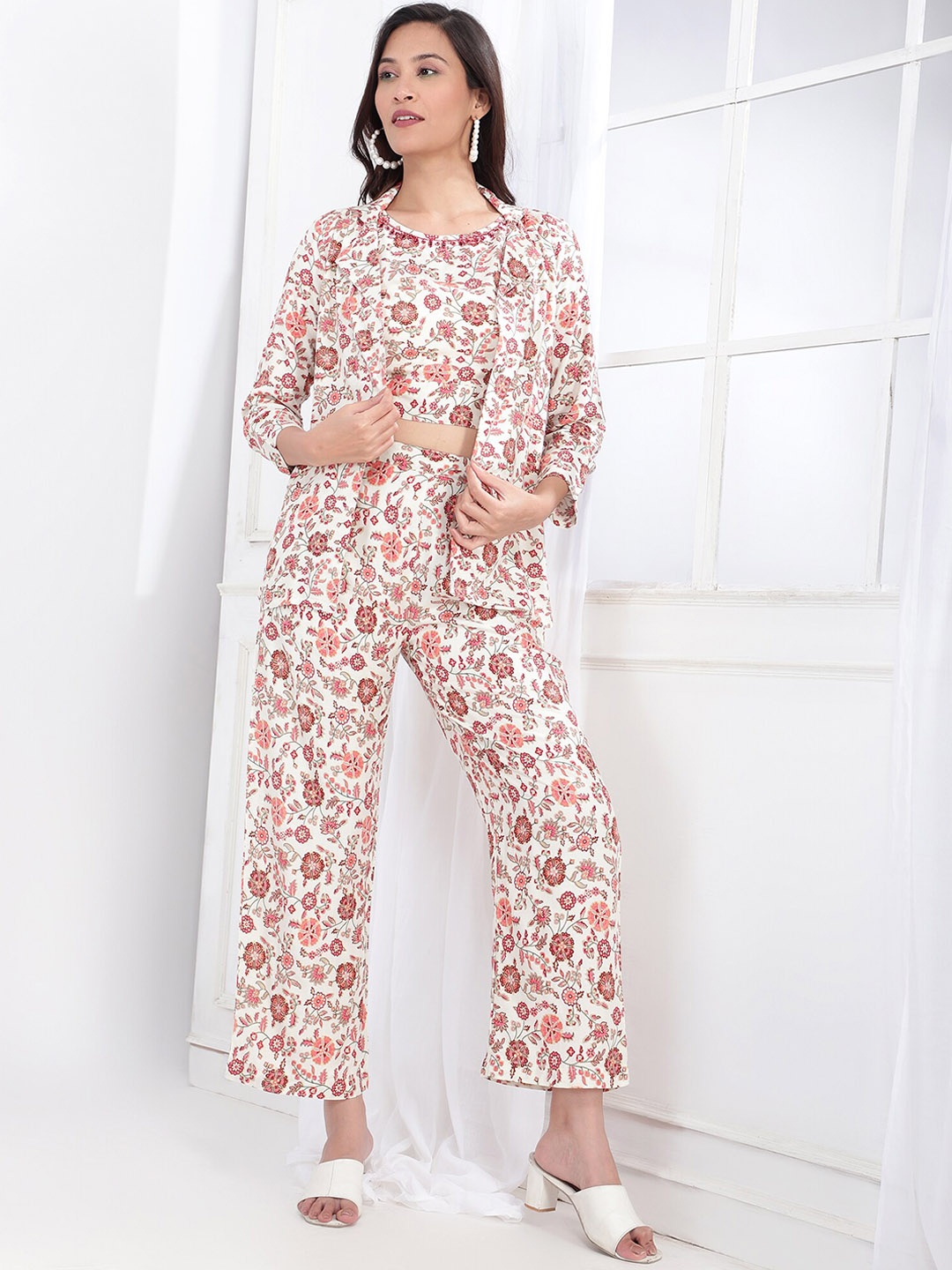 

Bani Floral Printed Crop Top & Trouser & Shrug, White