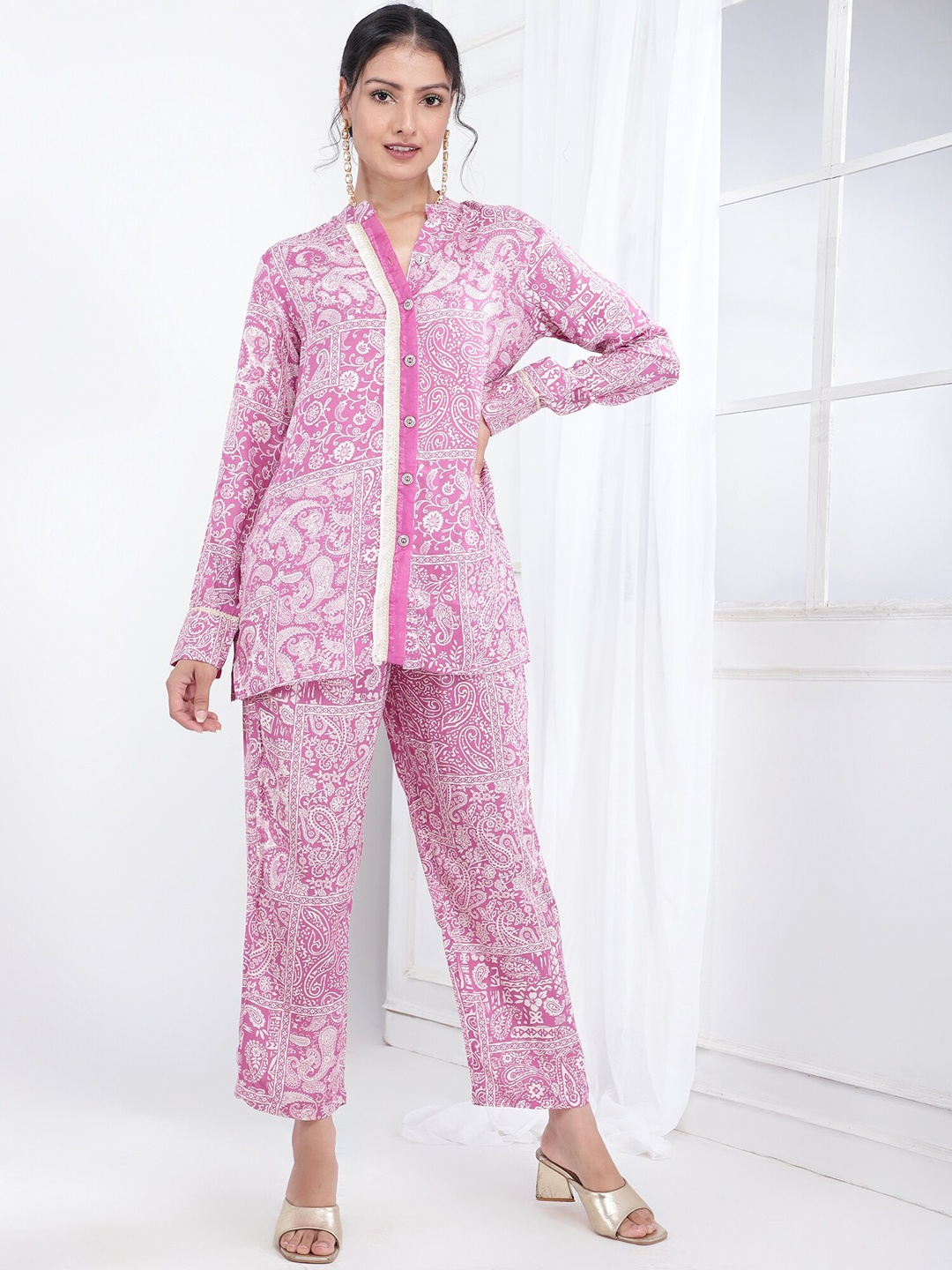 

Bani Women Paisley Printed Pure Cotton Tunic With Trouser, Pink