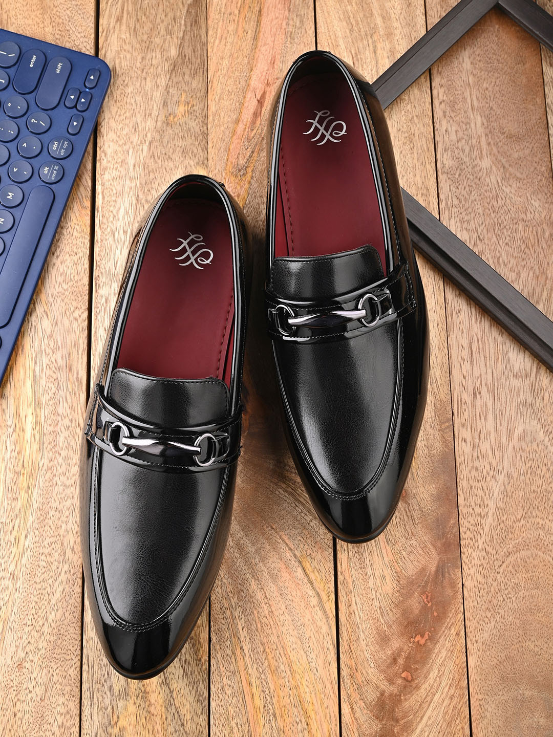 

House of Pataudi Men Round Toe Formal Horsebit Loafers, Black