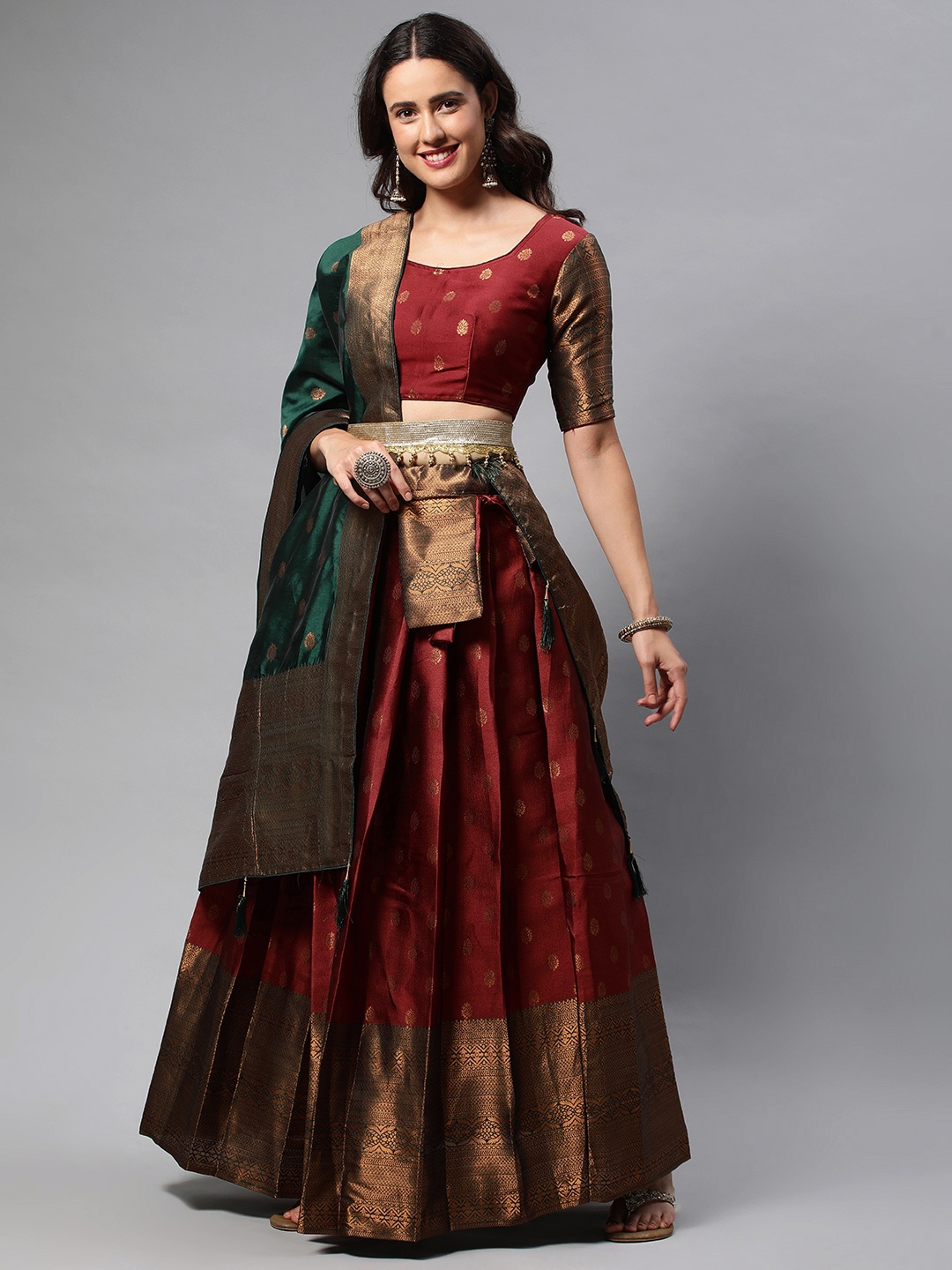 

DIVASTRI Woven Design Semi-Stitched Lehenga & Unstitched Blouse With Dupatta, Maroon