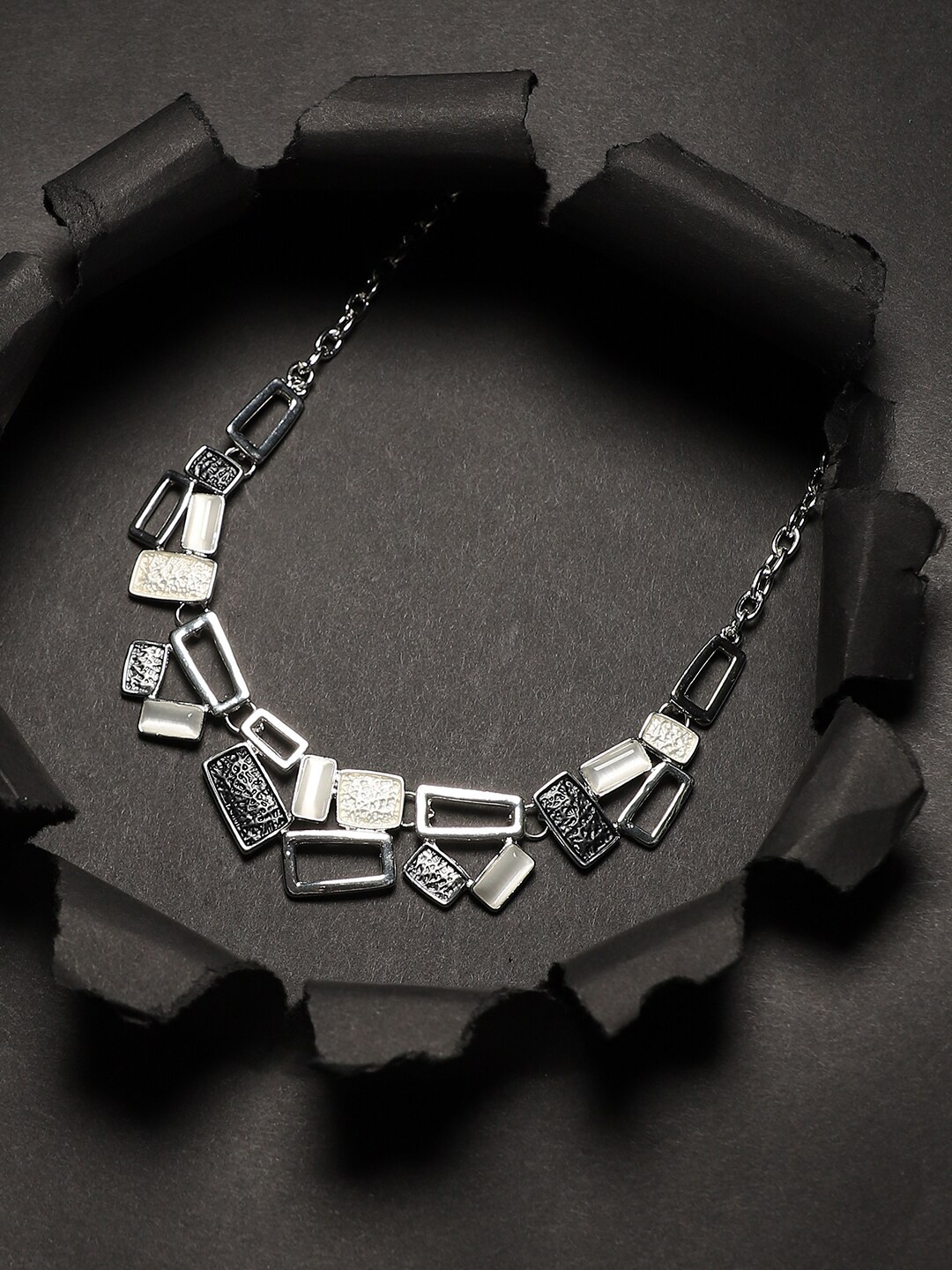

SOHI Silver Plated Choker Necklace