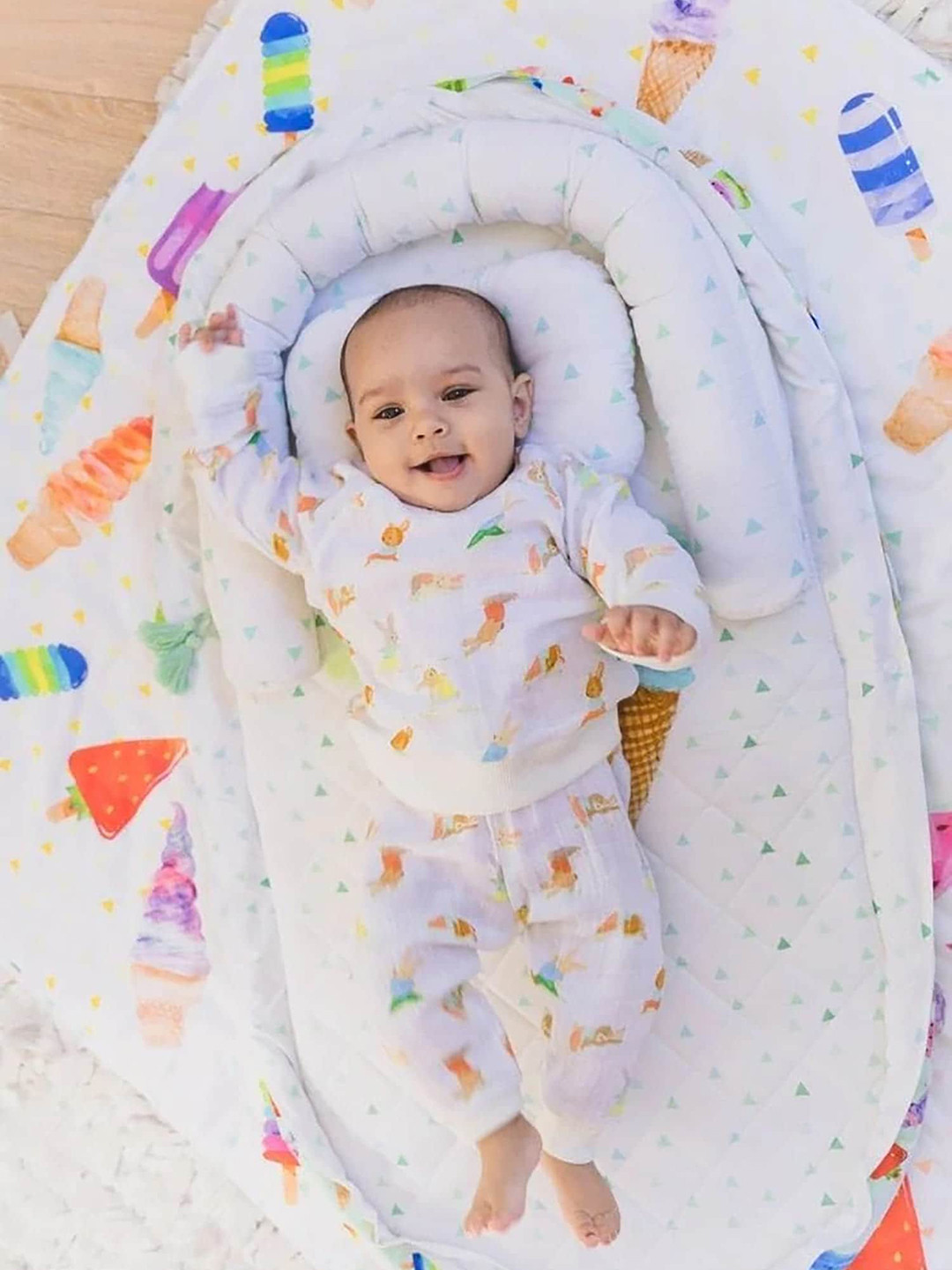 

Baby Jalebi Infants Frutella Foldable Bed Bundle With Blanket & In-Built Mosquito Net, White