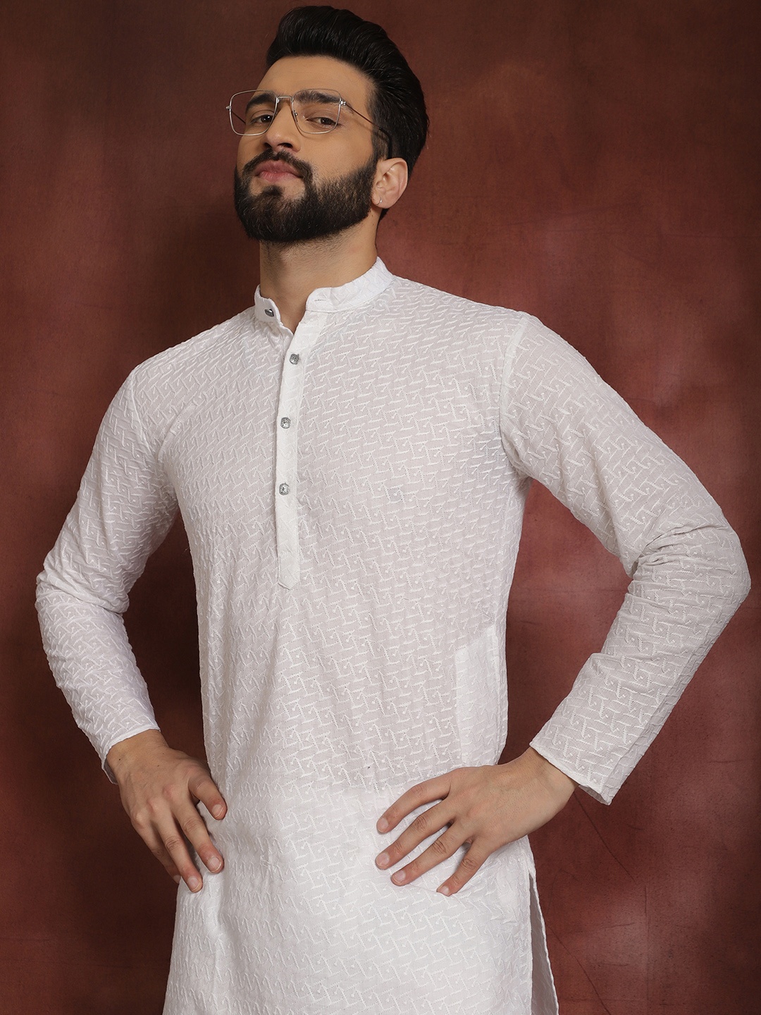 

SOJANYA Men White Embellished Straight Kurta