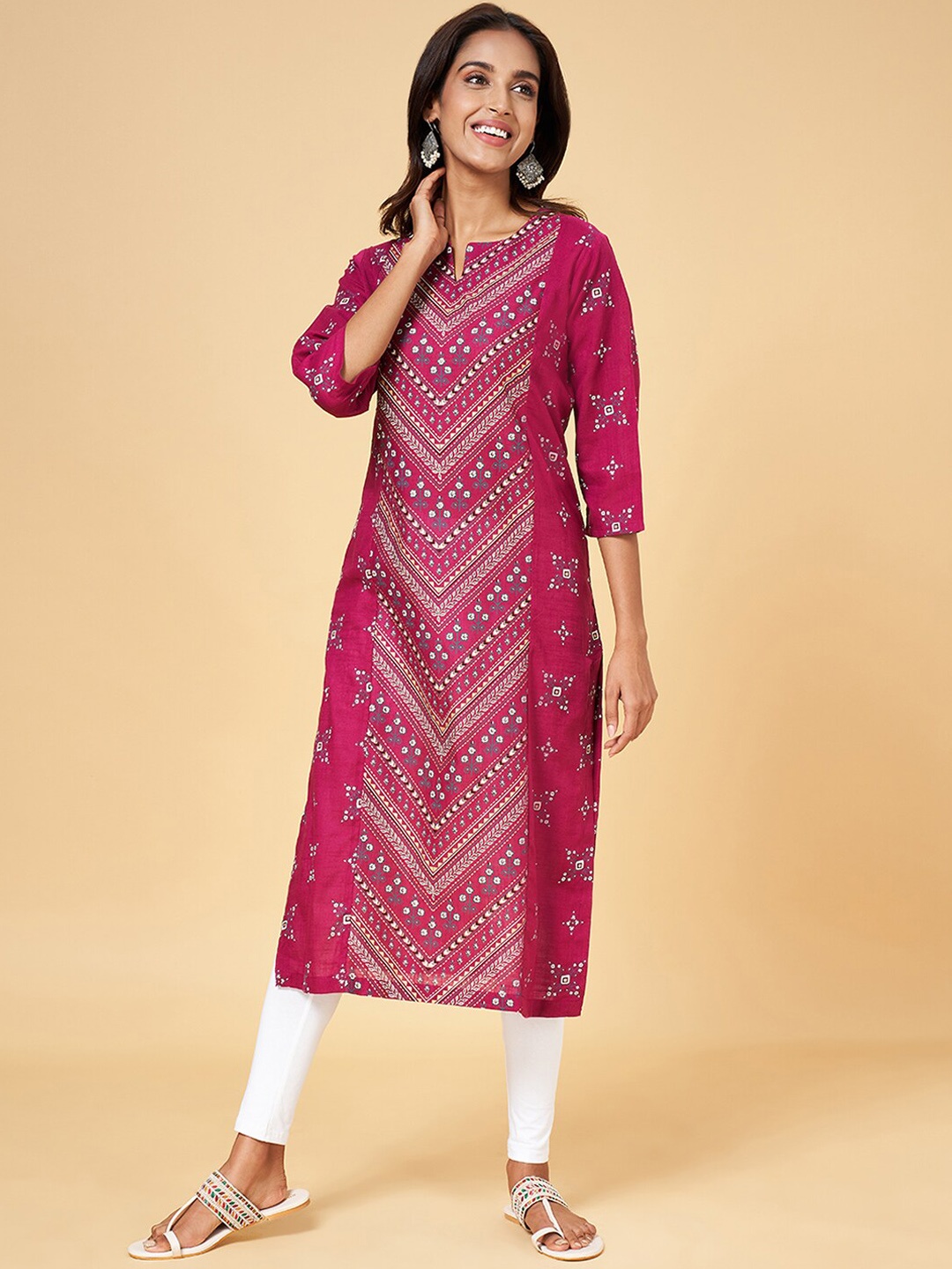 

RANGMANCH BY PANTALOONS Ethnic Motifs Printed Panelled Straight Kurta, Red