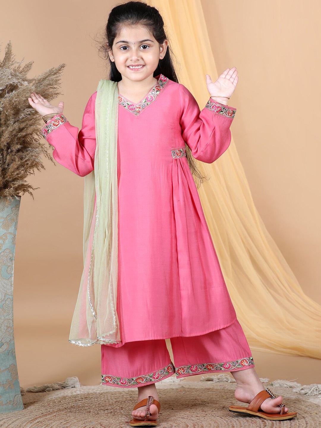 

AWW HUNNIE Girls Thread Work Detailed V-Neck Kurta & Palazzos With Dupatta, Pink