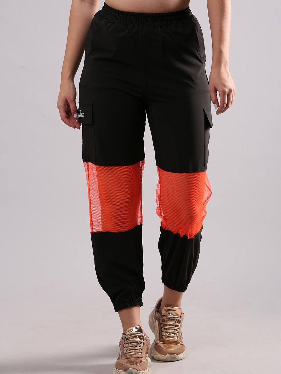 

The Dance Bible Women Colorblocked With Mesh Panel Anti Odour Joggers, Black