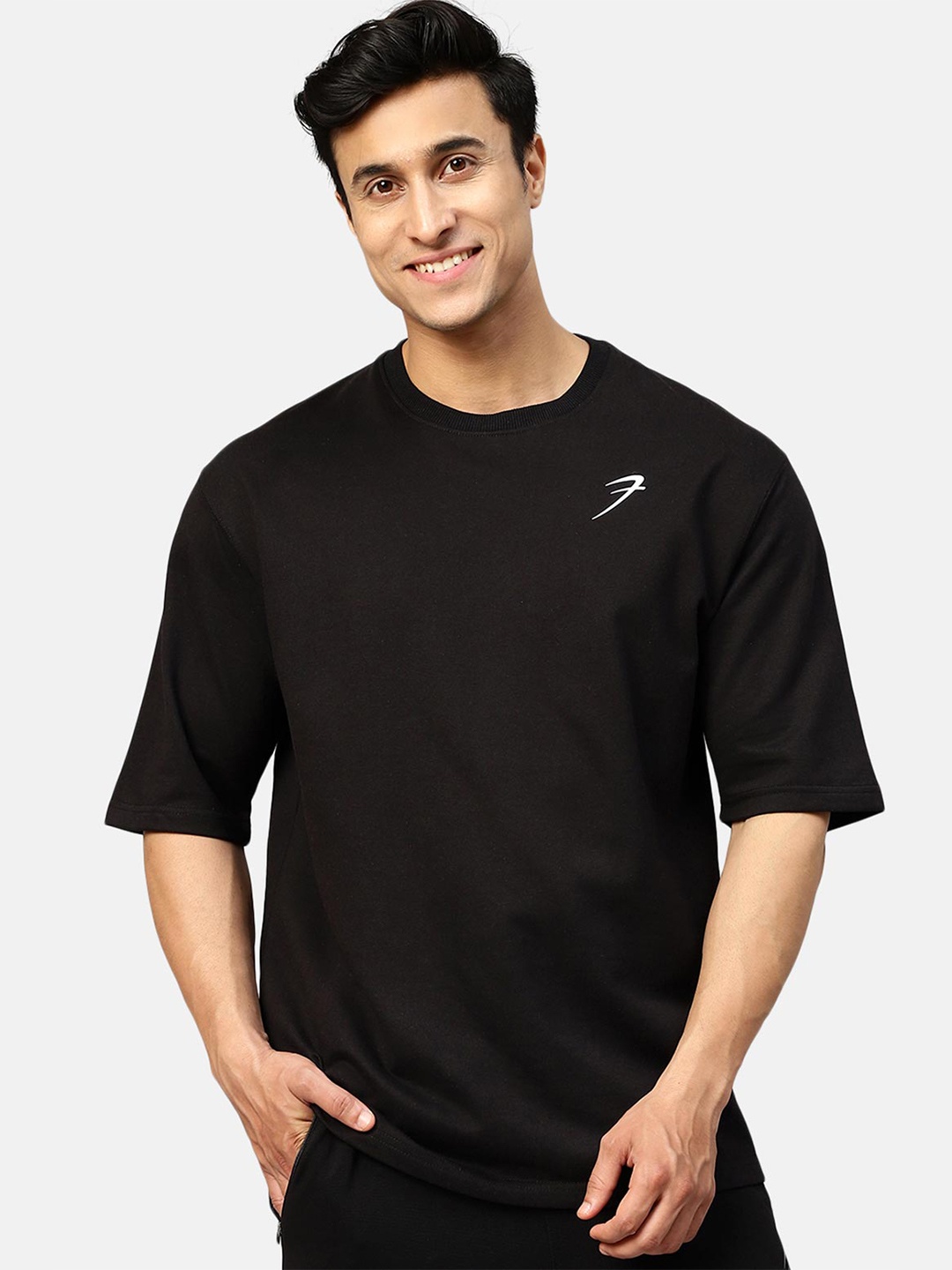 

FUAARK Round Neck Oversized Cotton T-Shirt, Black