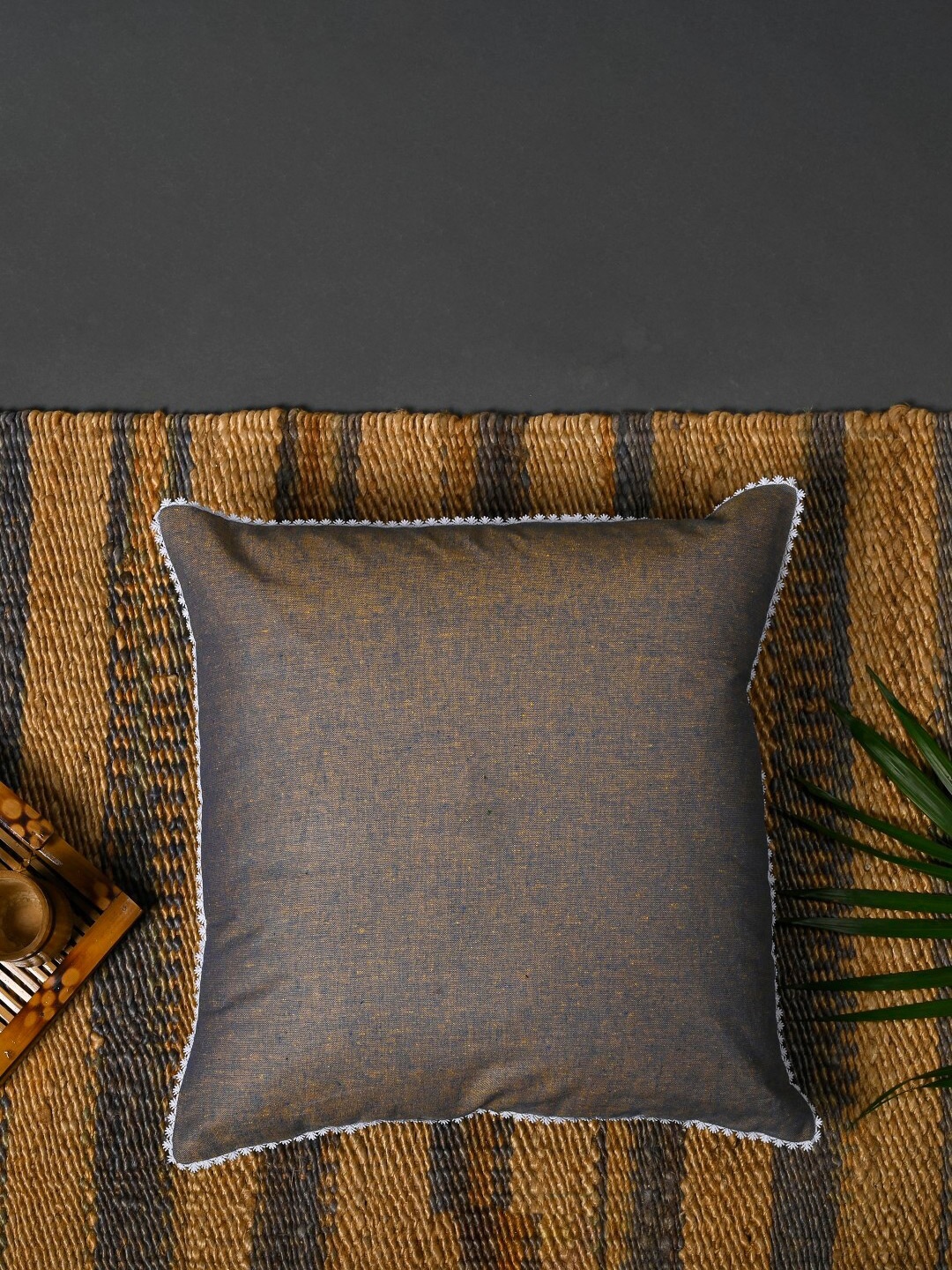 

OUSSUM Brown & White 5-Pieces Cotton Square Cushion Covers