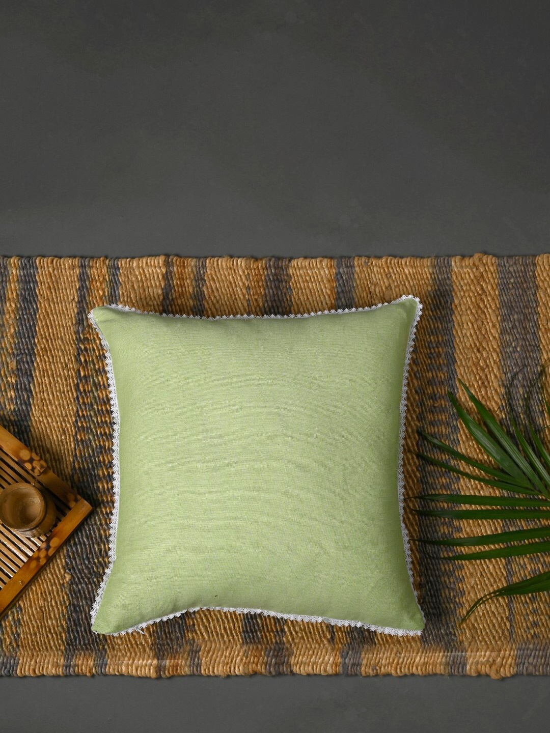 

OUSSUM Green & White 5-Pieces Cotton Square Cushion Covers