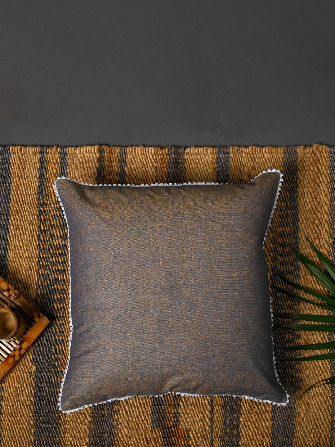 

OUSSUM Brown & White 5-Pieces Cotton Square Cushion Covers