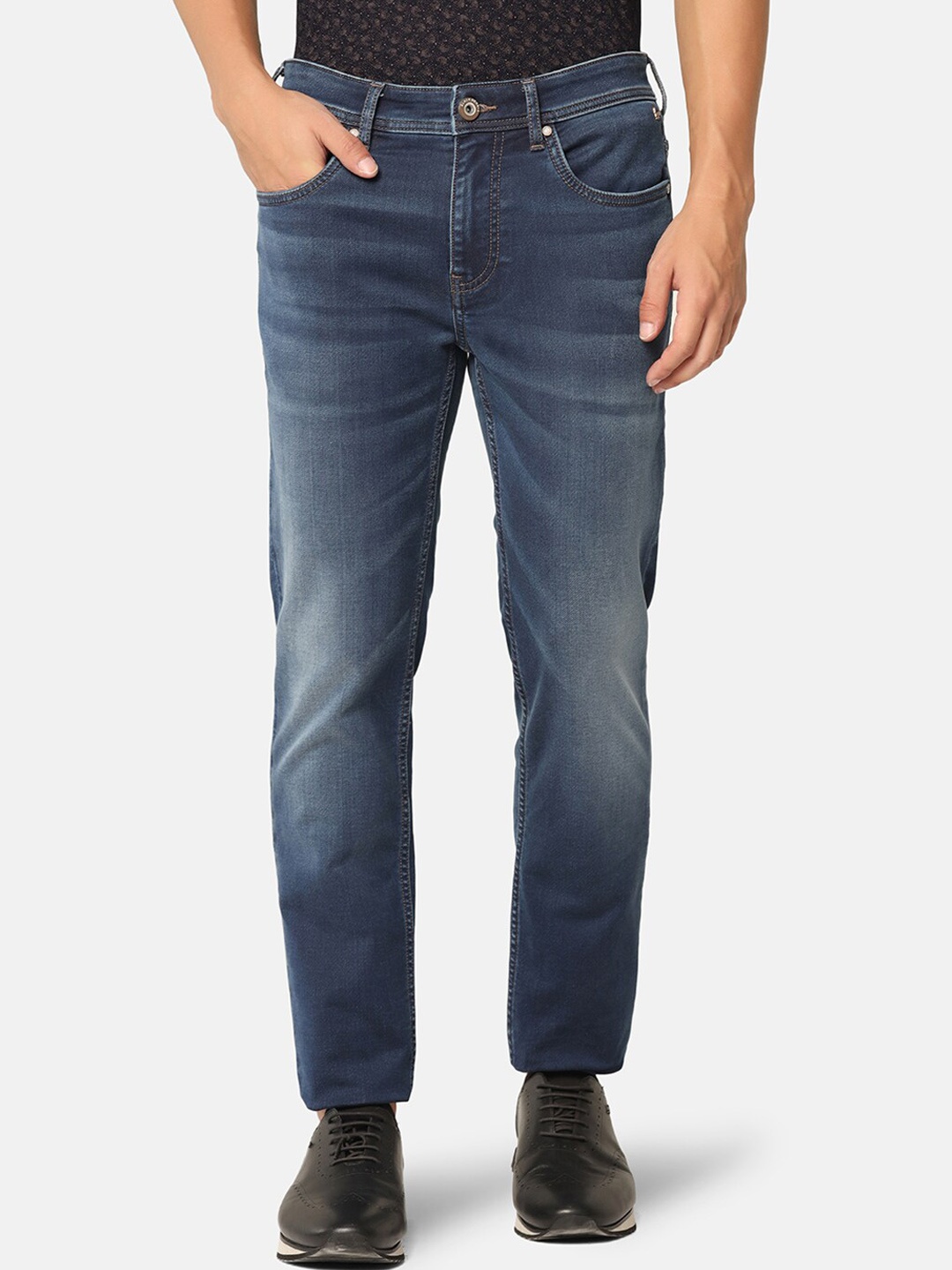 

Blackberrys Men Yonk Skinny Fit Low-Rise Clean Look Light Fade Stretchable Jeans, Blue