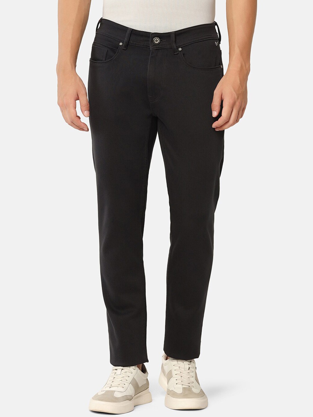 

Blackberrys Men Buff Fit Slim Fit Low-Rise Clean Look Stretchable Jeans, Black