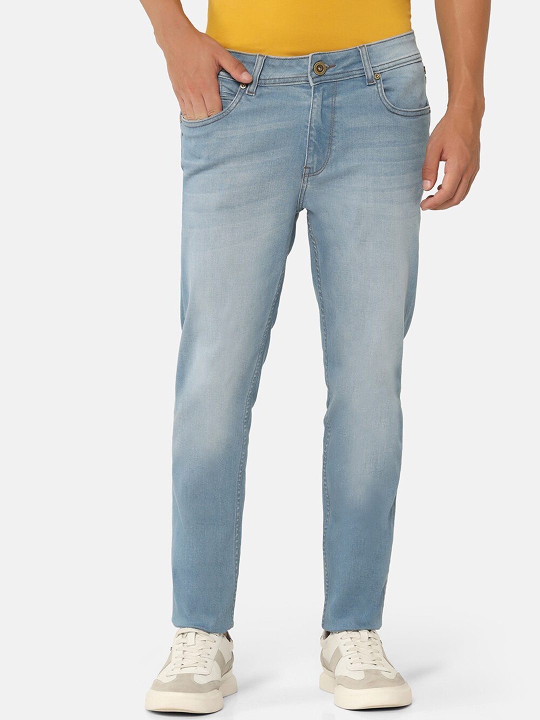 

Blackberrys Men Yonk Skinny Fit Low-Rise Heavy Fade Clean Look Stretchable Jeans, Blue