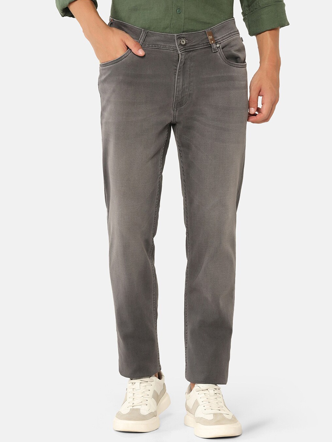 

Blackberrys Men Buff Fit Slim Fit Low Rise Light Fade Stretchable Jeans, Grey