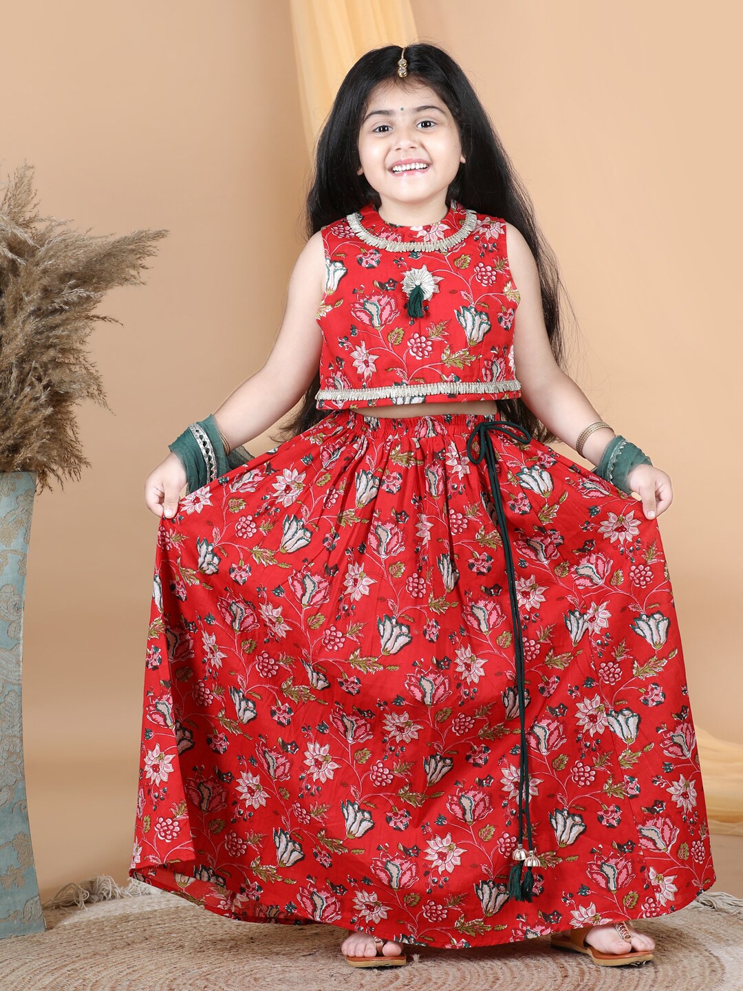 

AWW HUNNIE Girls Eth ic Motifs Printed Ready to Wear Lehenga & Blouse With Dupatta, Red