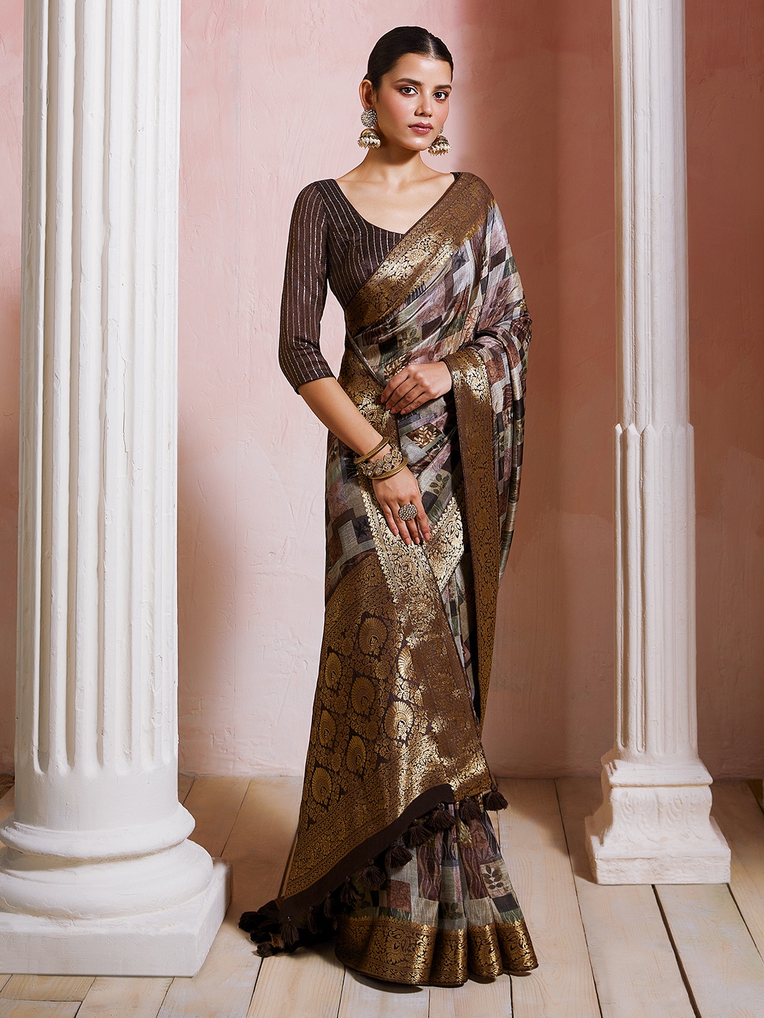 

Soch Olive Green & Pink Geometric Print Zari Saree