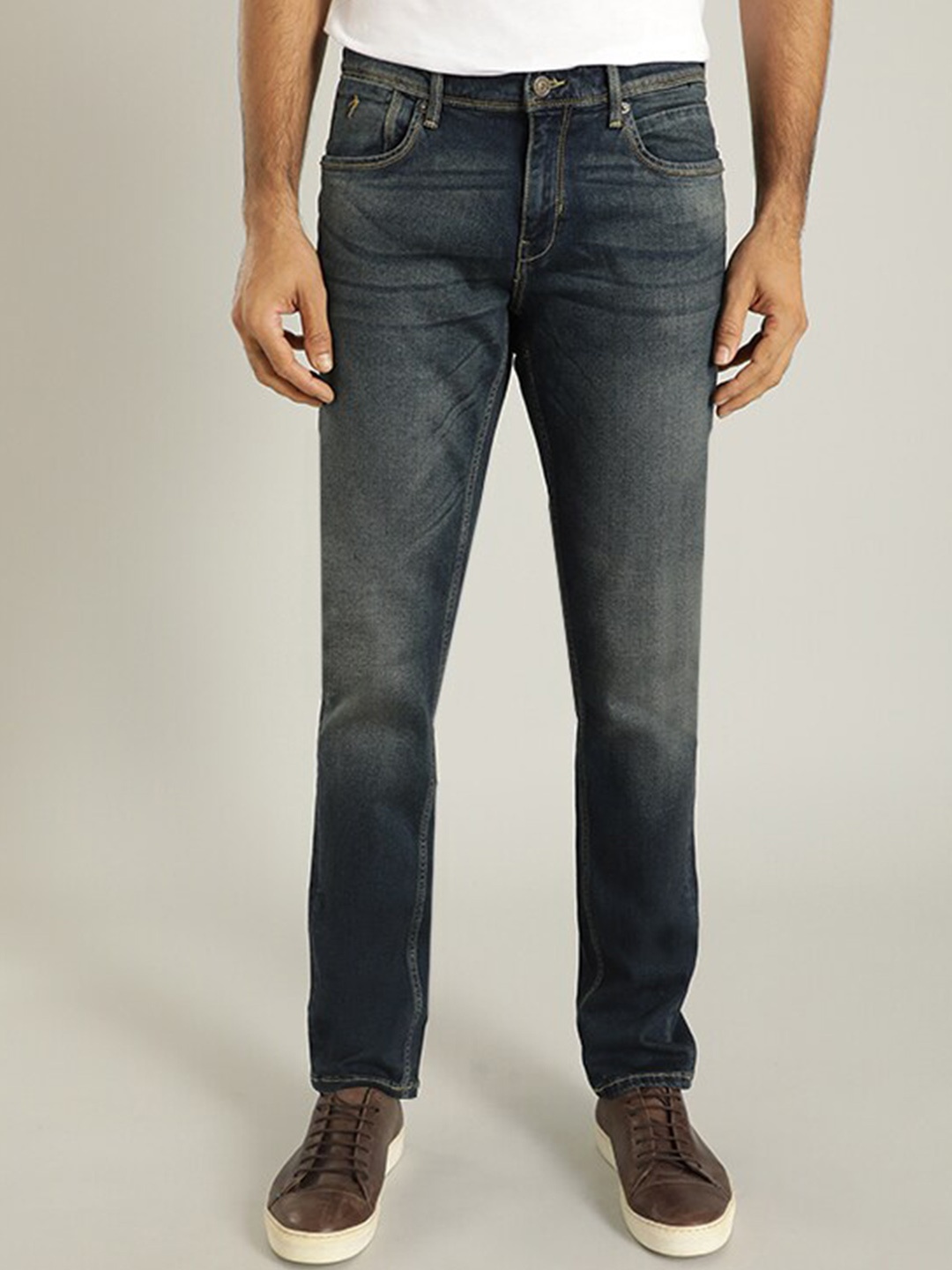 

Indian Terrain Men Brooklyn Slim Fit Heavy Fade Jeans, Blue
