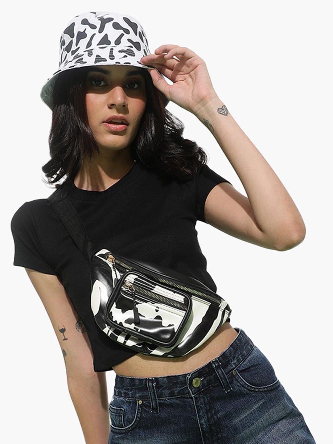 

Virgio Ribbed Slim Fit Cotton Crop T-shirt, Black