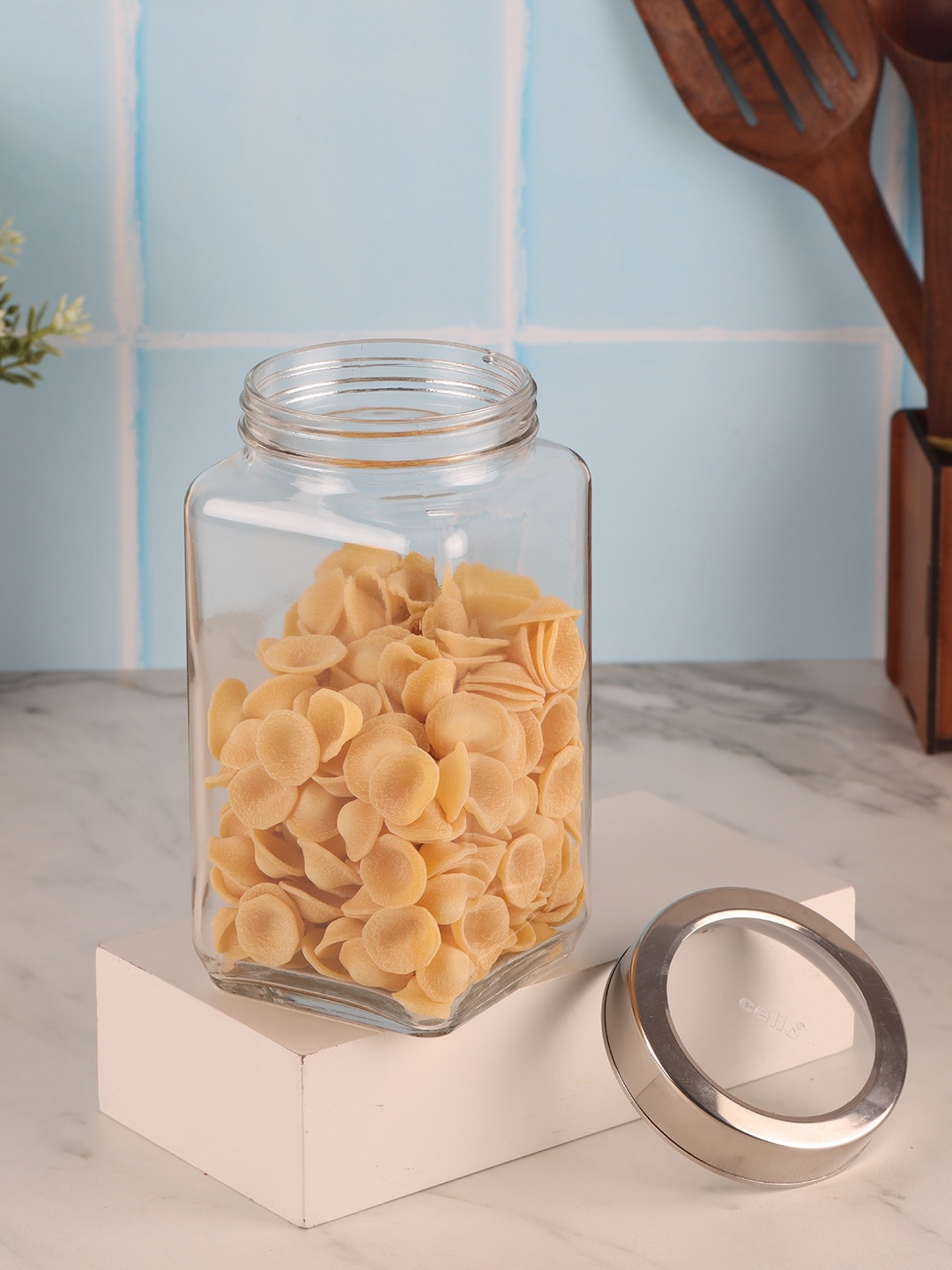 

Cello Qube Transparent Fresh Glass Airtight Storage Jar 1 L