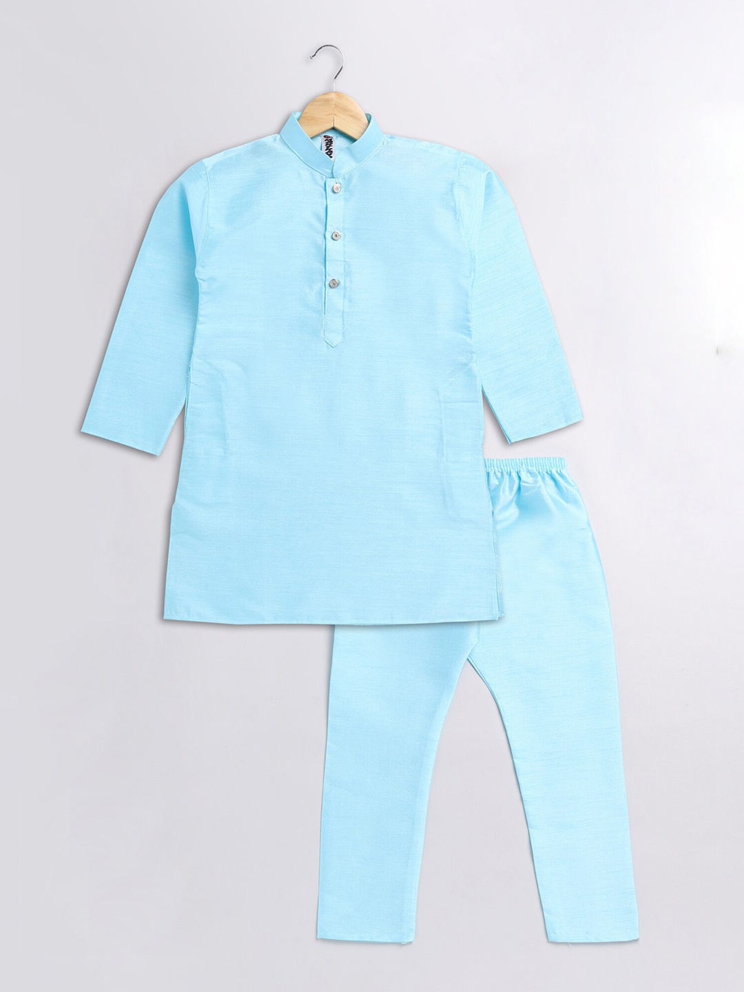 

SmartRAHO Boys MandarinCollar Regular Dupion Silk Kurta With Pyjamas, Blue
