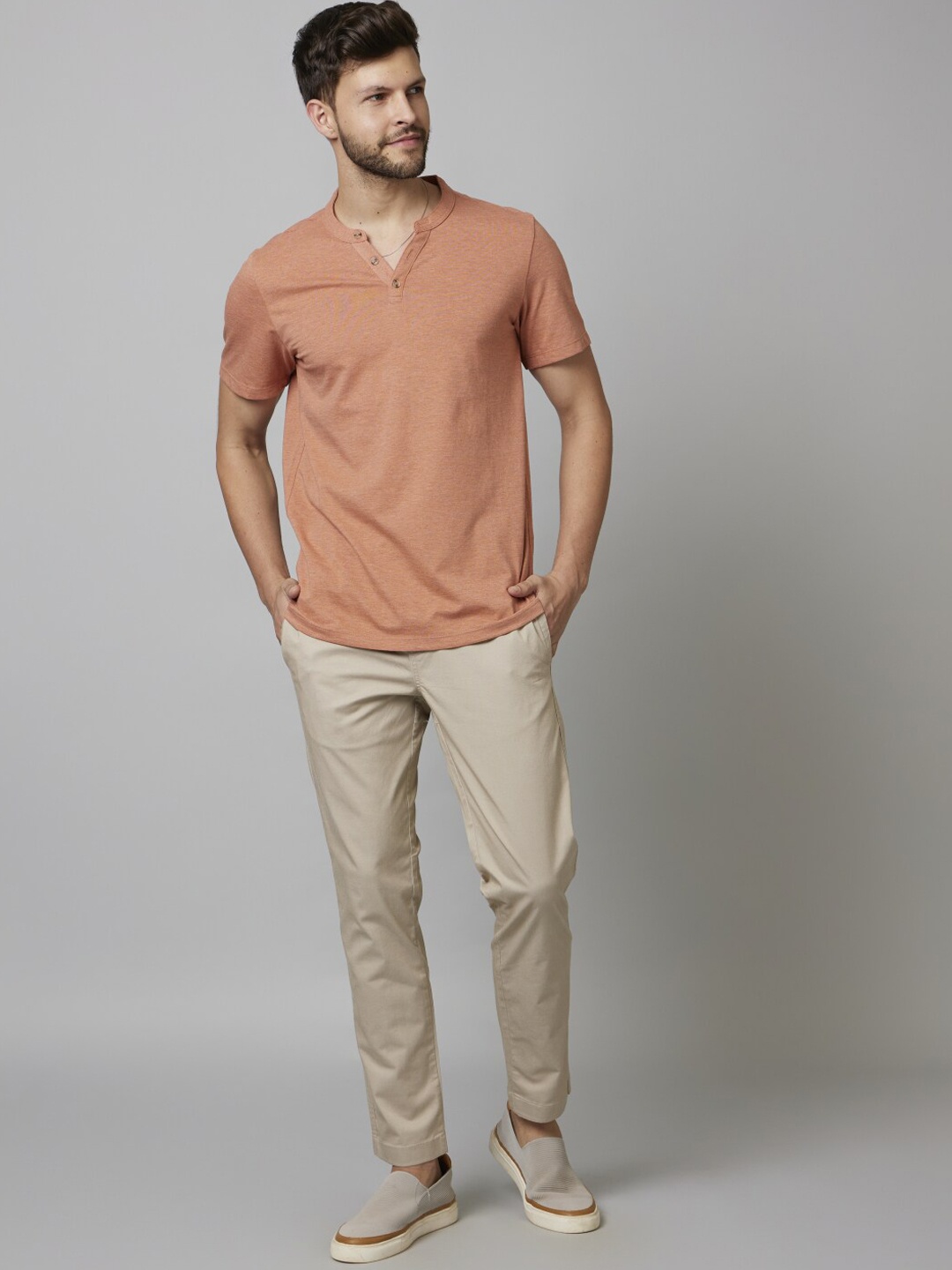 

Celio Men Classic Slim Fit Cotton Chinos Trousers, Beige