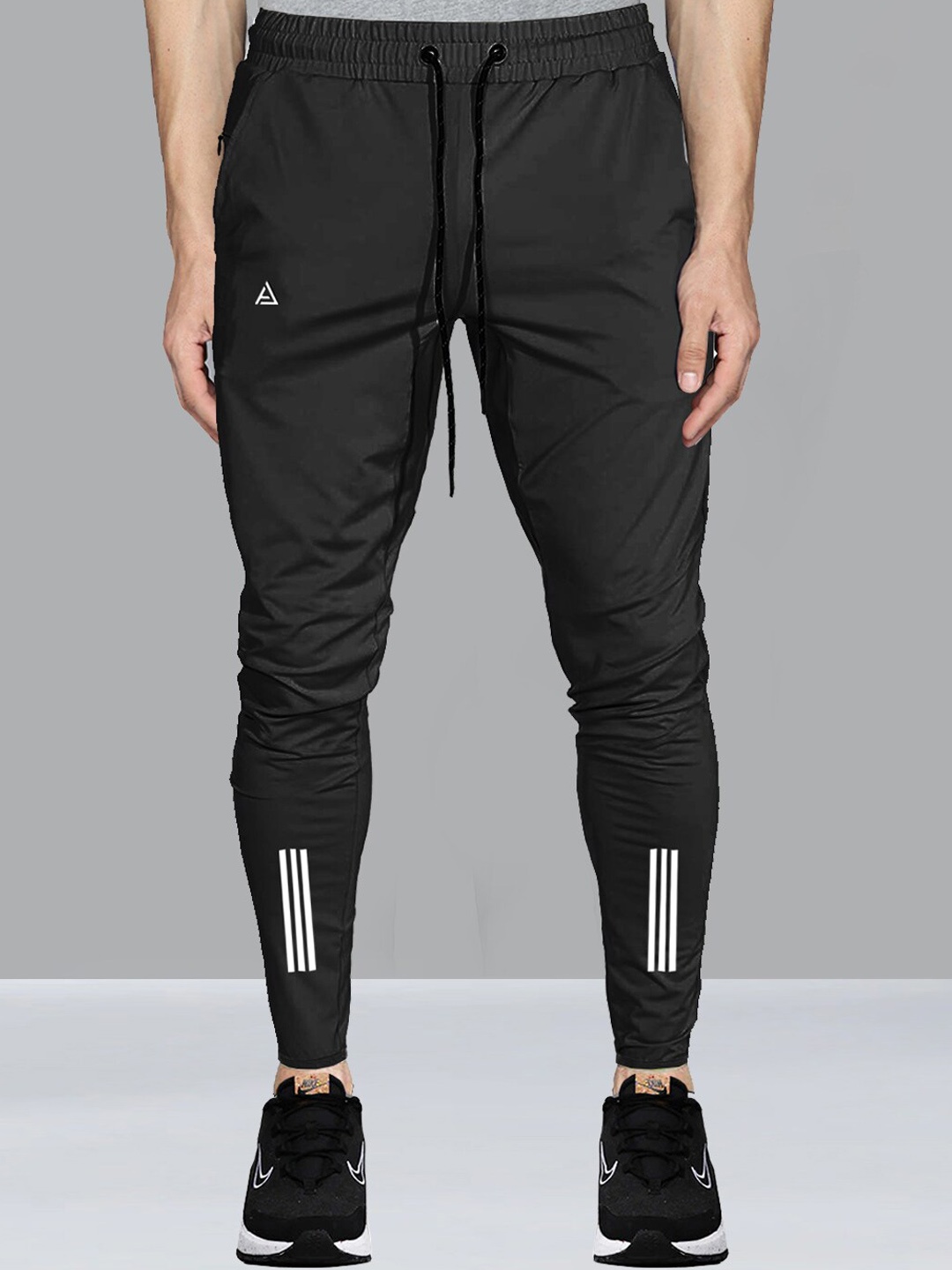 

AVOLT Men Mid Rise Slim-Fit Track Pants, Black