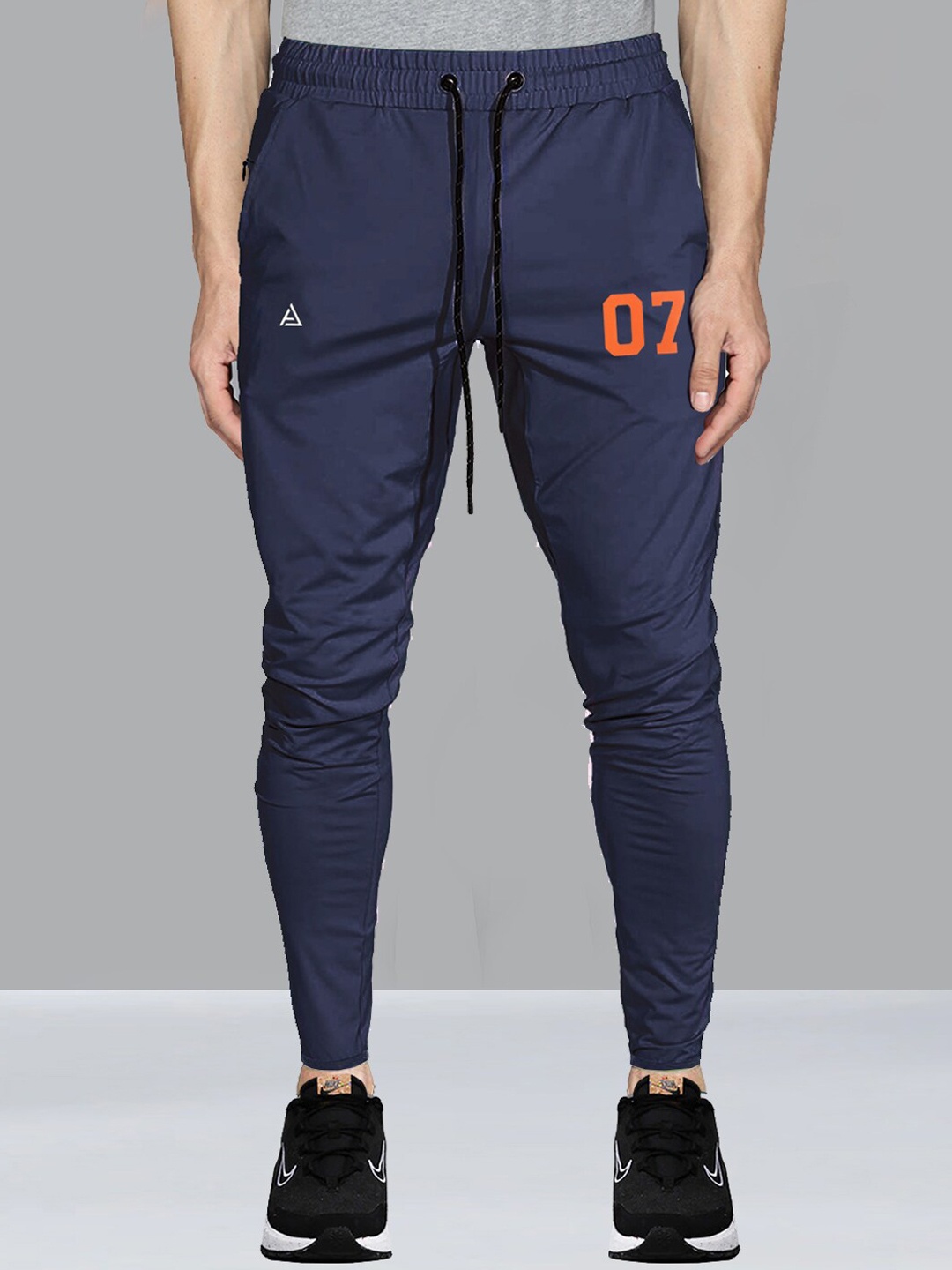 

AVOLT Men Slim-Fit Rapid-Dry Track Pants, Navy blue