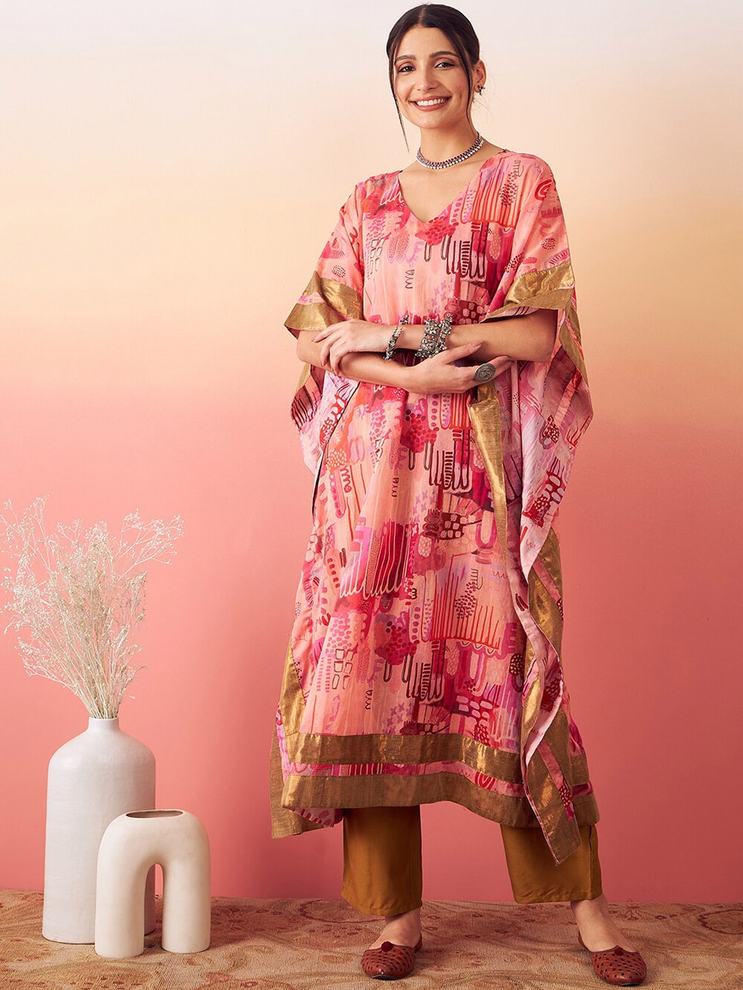 

stories of dori Printed Kaftan Kurta with Trousers, Pink