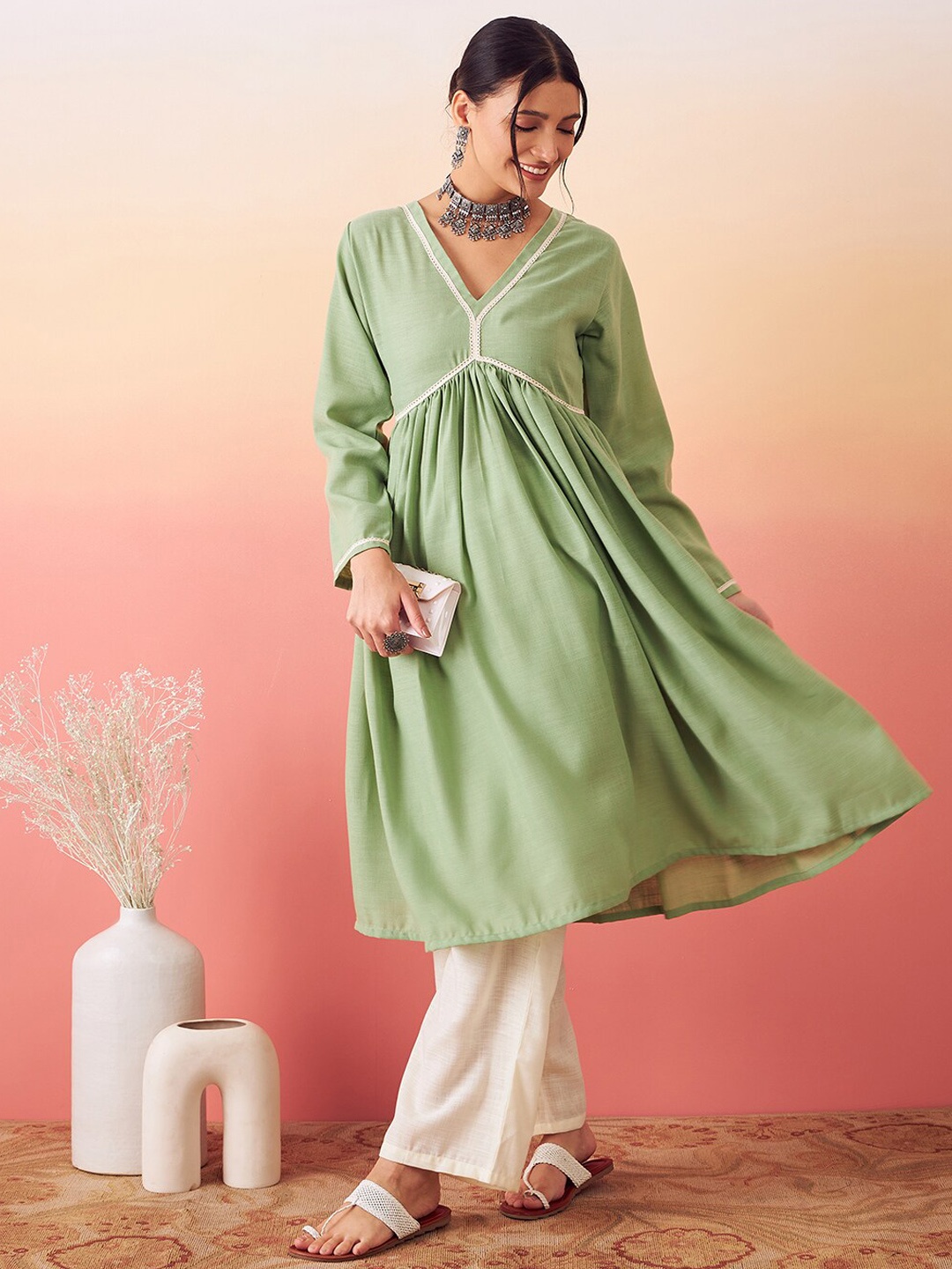 

stories of dori V-Neck Empire Kurta with Trousers, Green