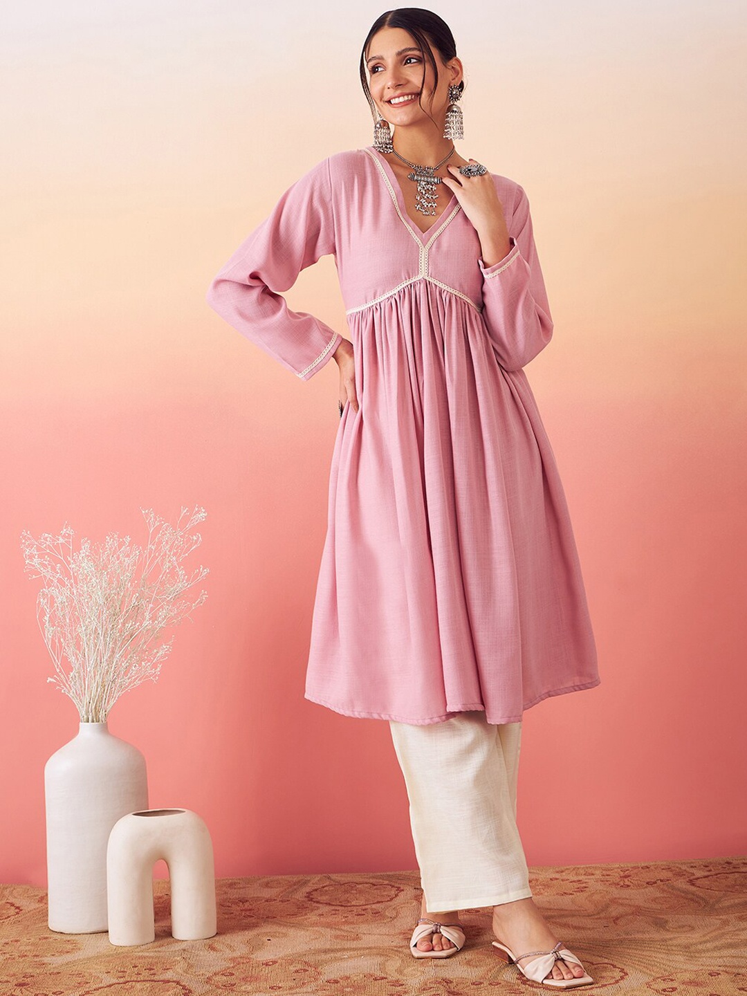 

stories of dori V-Neck Empire Kurta with Trousers, Pink