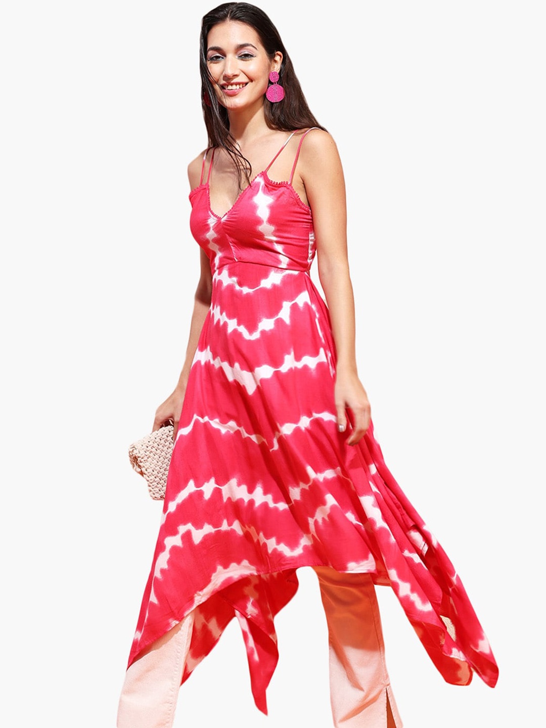 

Virgio Women Red Cold-Shoulder Sleeves Mirror Work Kurta