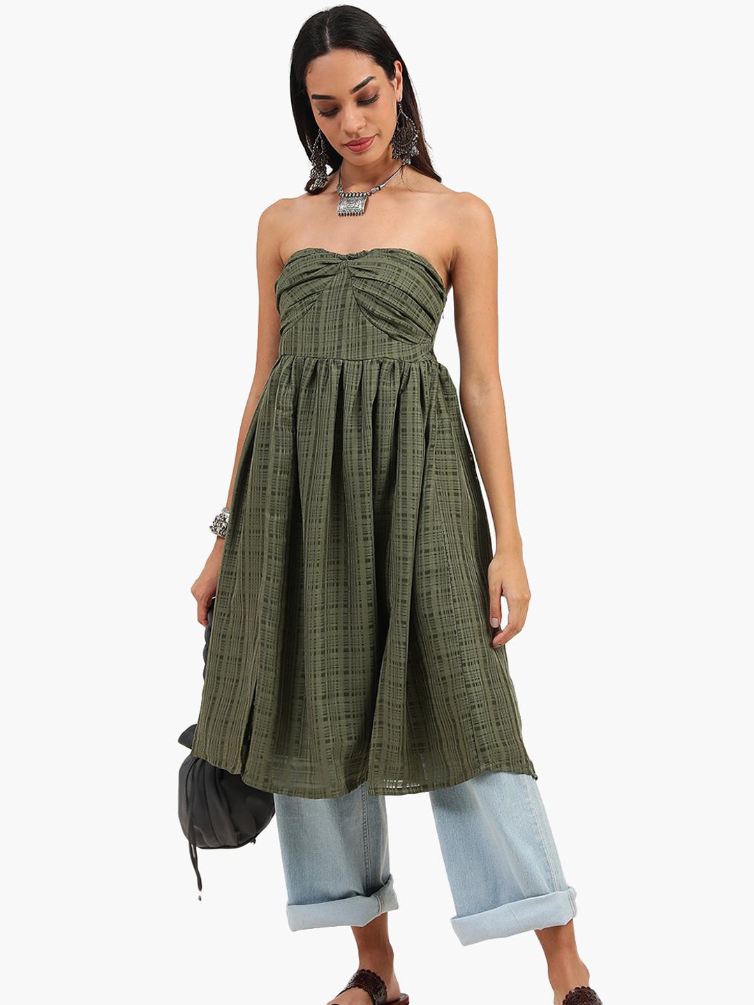 

Virgio Off Shoulder Checked Empire Fusion Kurta, Green