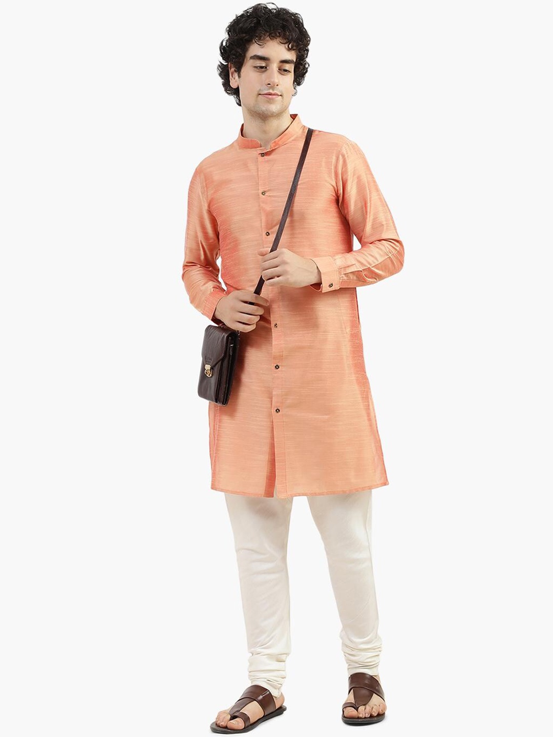 

Virgio Mandarin Collar Straight Kurta, Coral