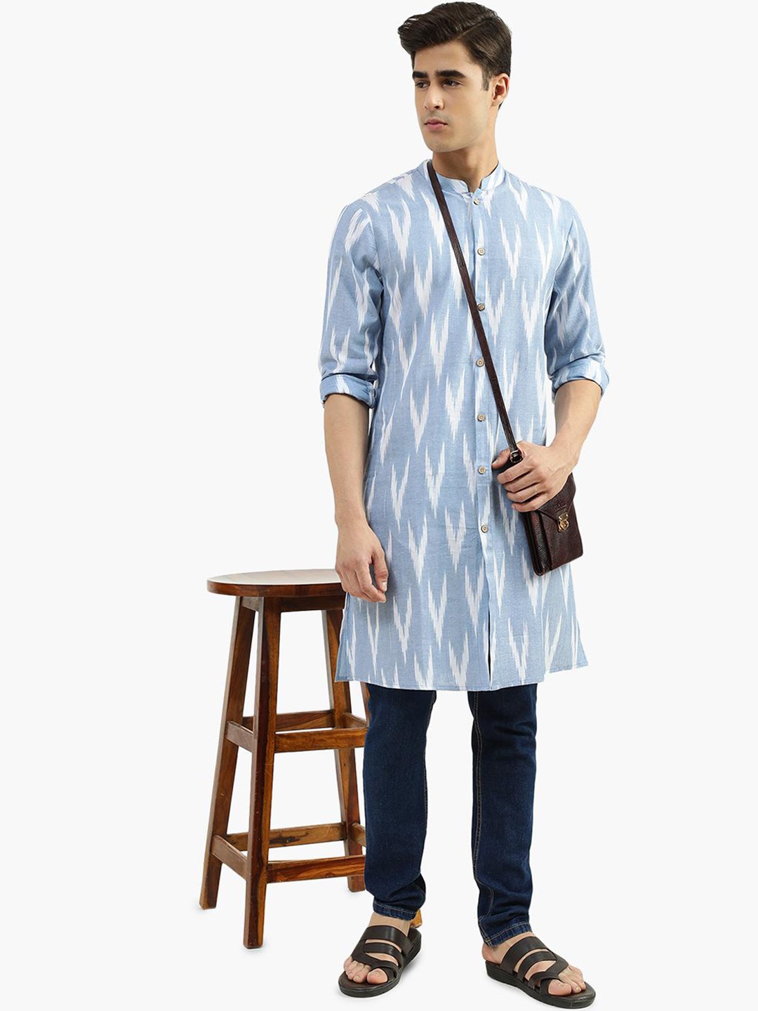 

Virgio Abstract Woven Design Cotton Straight Kurta, Blue