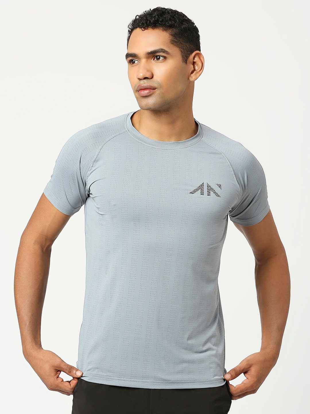

AESTHETIC NATION Self Design Round Neck Raglan Sleeves Dri-FIT Sports T-shirt, Grey