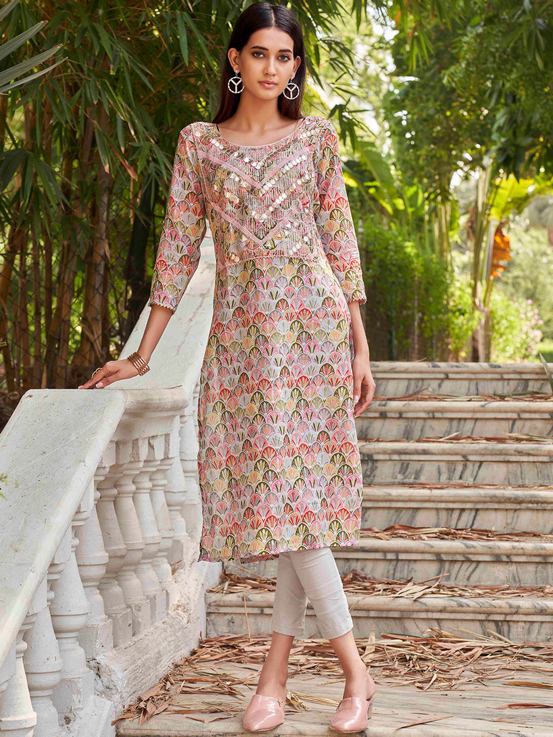 

Tikhi Imli Printed Floral Chanderi Kurta, Grey