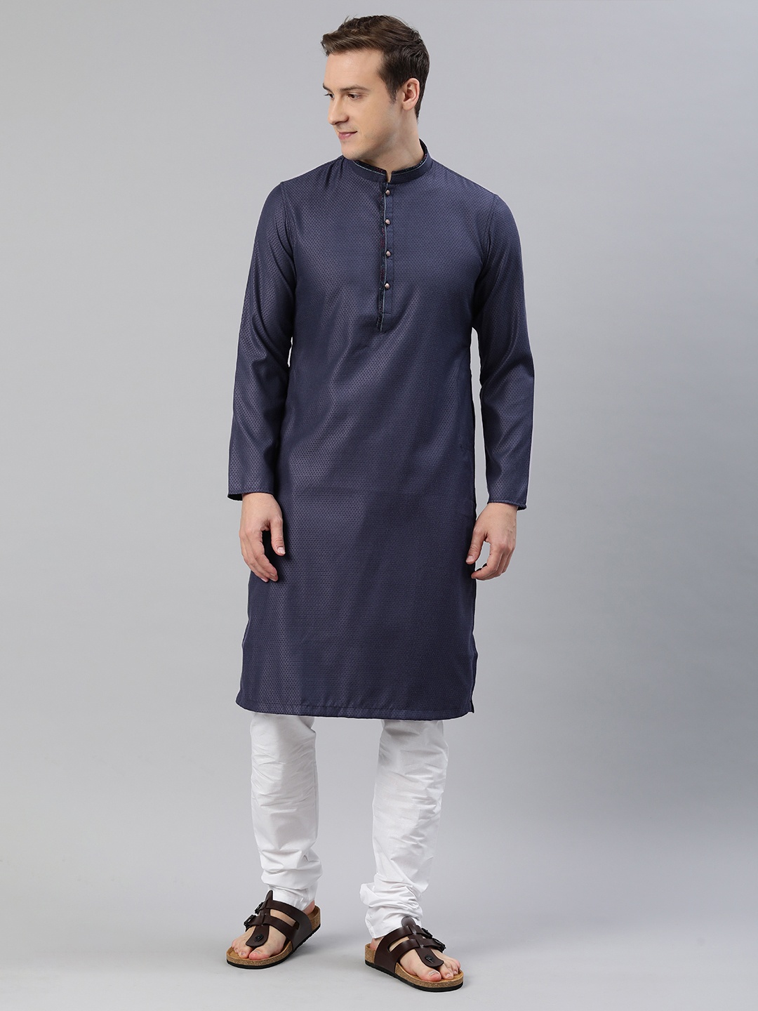 

Manthan Men Geometric Woven Design Zari Kurta with Pyjamas, Navy blue