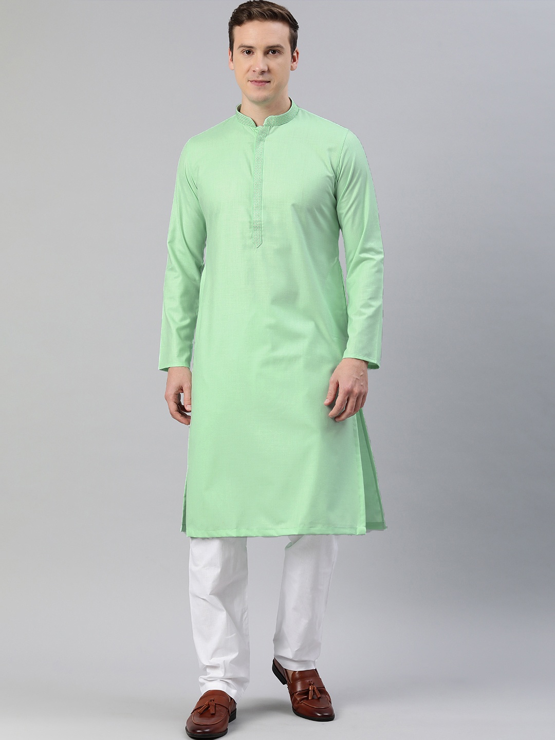 

Manthan Men Regular Thread Work Kurta with Pyjamas, Green