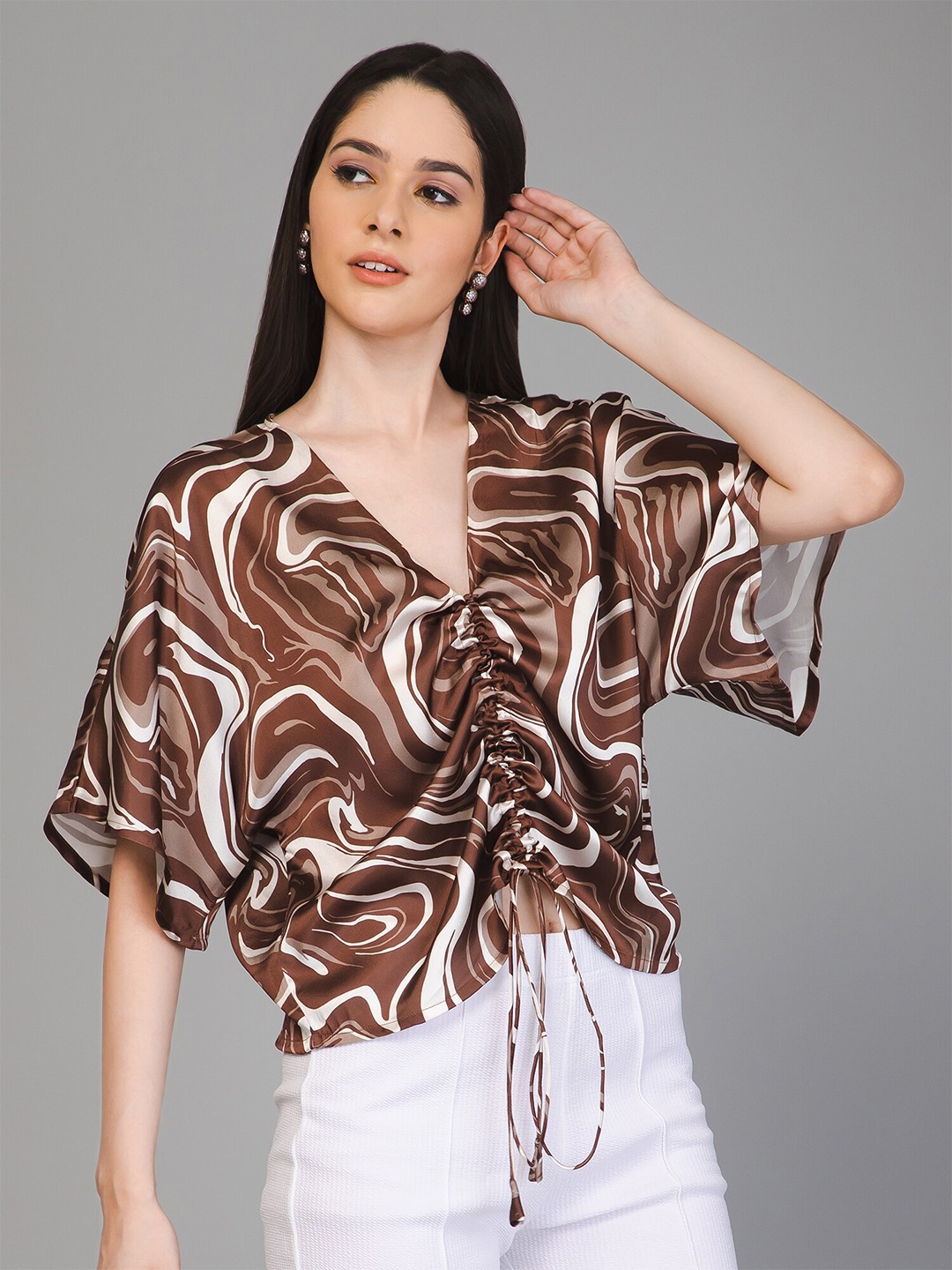 

PURYS Abstract Printed Flared Sleeves Ruched Satin Top, Brown