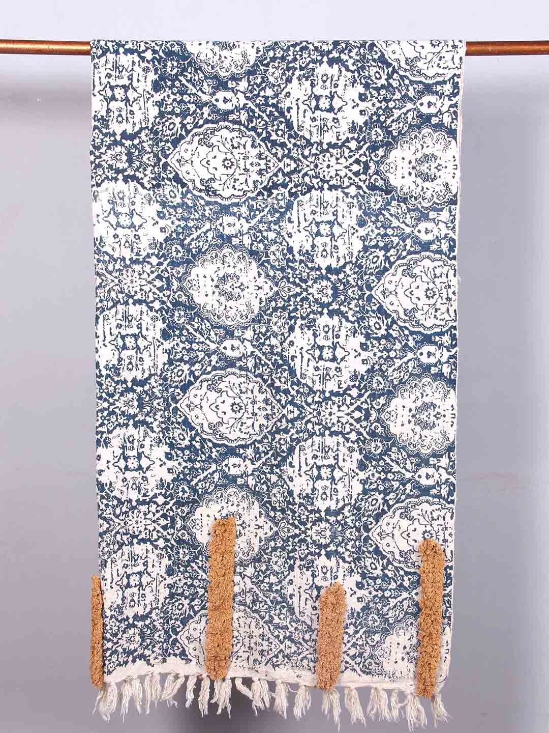 

Art Avenue White & Blue Printed Cotton Throw