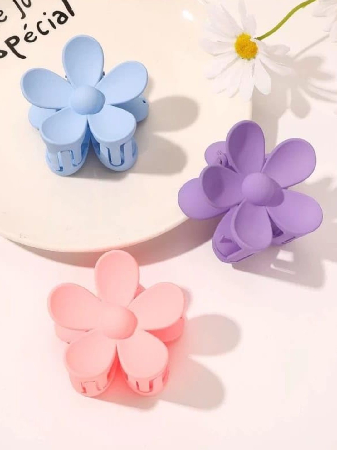 

DN Creation Set of 3 Floral Claw Clips, Blue