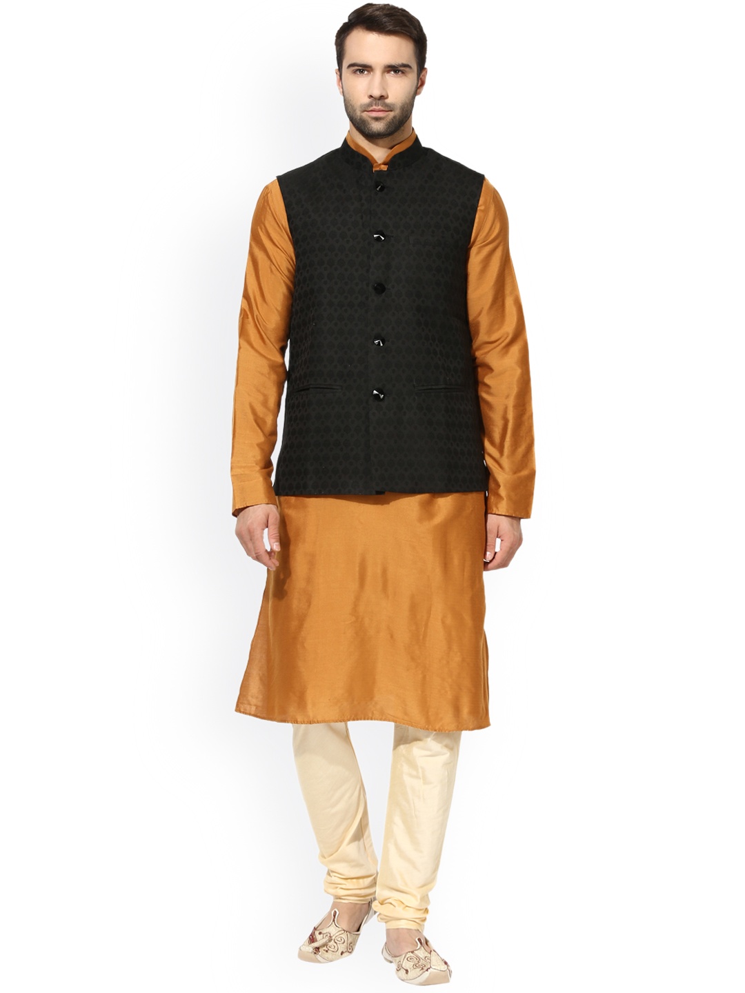 

KISAH Men Brown & Black Jacquard Self Design Kurta with Pyjamas & Nehru Jacket