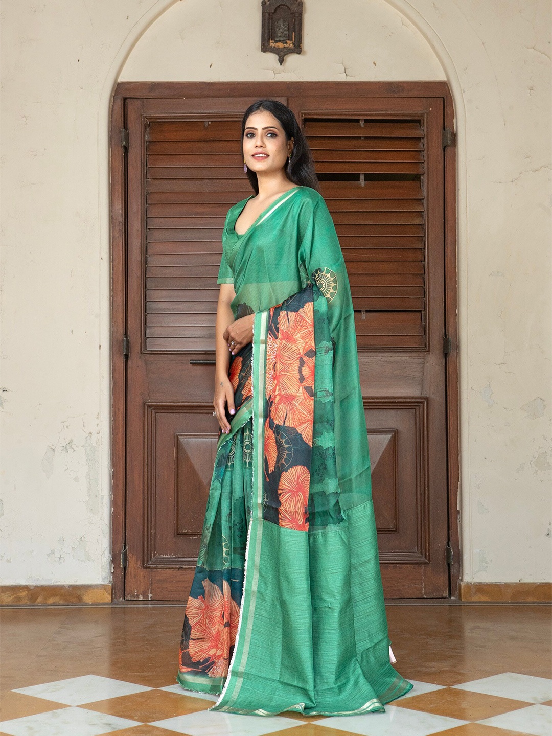 

Anouk Floral Zari Organza Saree, Green