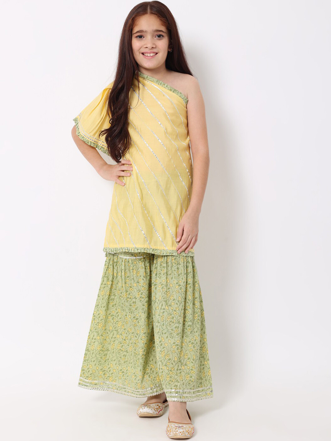 

Readiprint Girls Floral Regular Gotta Patti Kurti With Sharara, Yellow