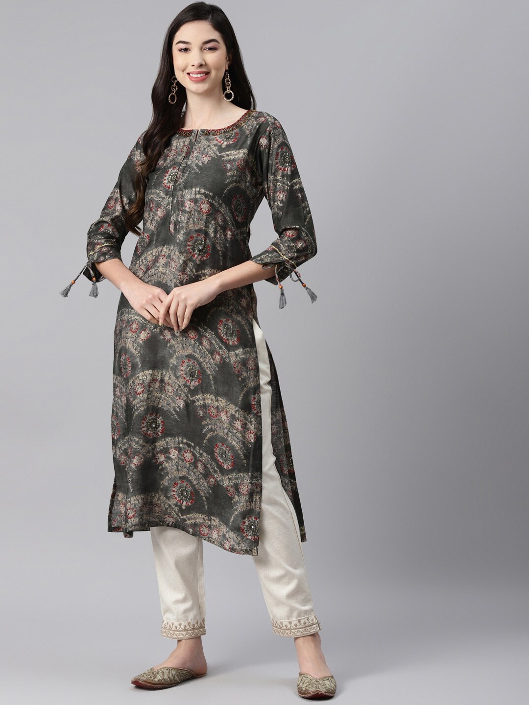 

Aarika Floral Printed Sequinned Straight Kurta, Grey