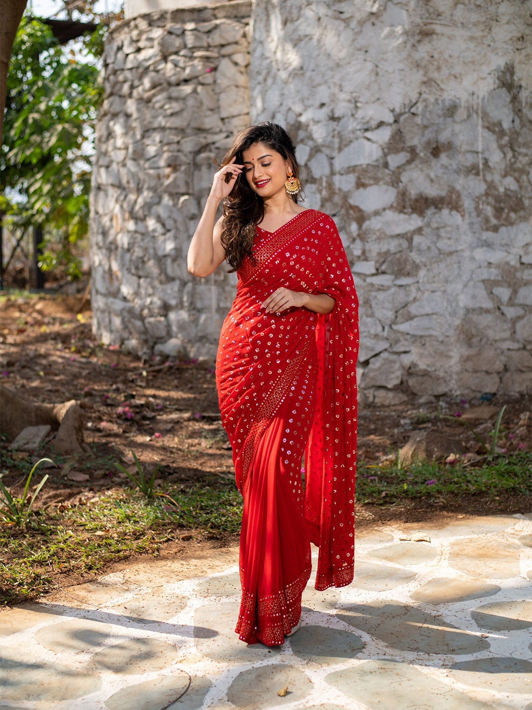 

Label Shaurya Sanadhya Embellished Sequinned Pure Georgette Saree, Red