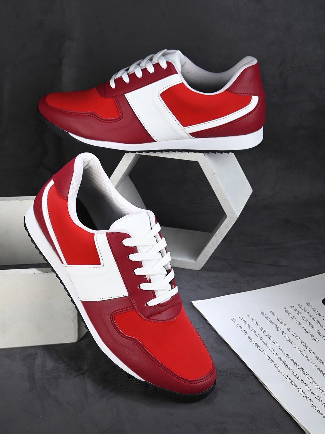 

The Roadster Lifestyle Co. Men Red & White Colourblocked Sneakers