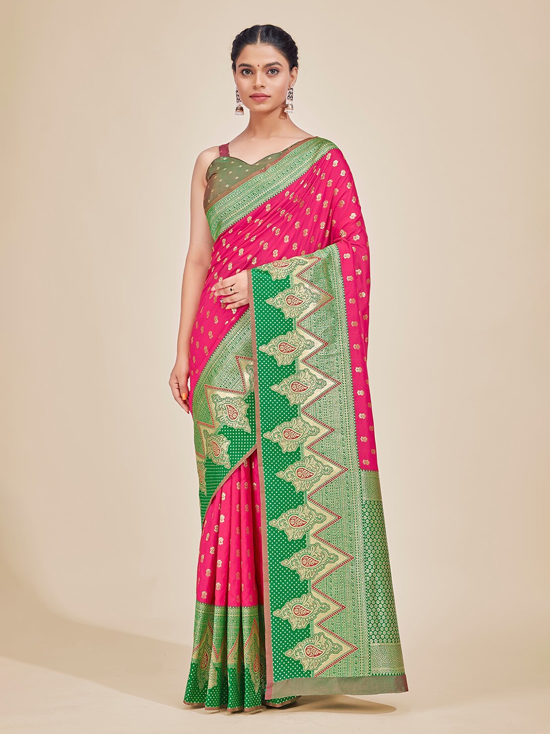 

MONJOLIKA FASHION Woven Design Zari Silk Blend Kanjeevaram Saree, Pink